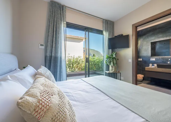 Deluxe Villa Graziella 200 M From The Beach